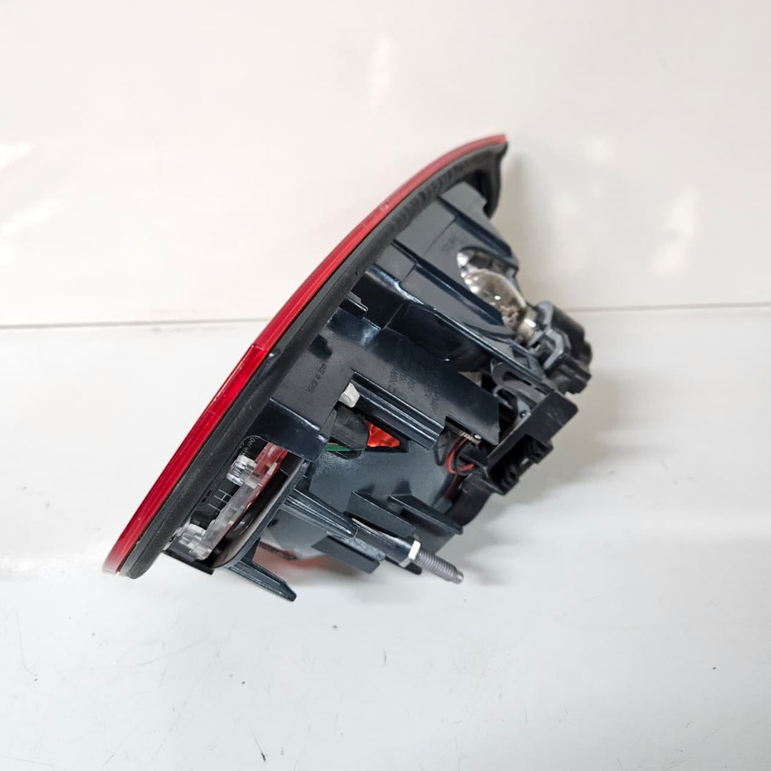 7372793-2012-2016 BMW 3 Series F30 F31 F35 M3 F80 Left Tailgate Taillight OEM