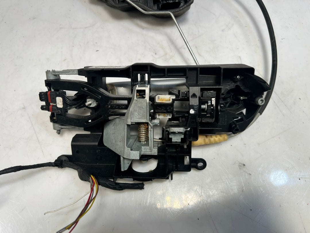 BMW 5 GT Series F10 F07 E60 E66 E70 Rear Right Door Lock Latch Actuator 7202148