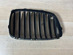 قم بتحميل الصورة إلى عارض الصور، BMW 5 Series GT F07 2009 Front Left Upper Bumper Grille Trim Chrome OEM 7200169