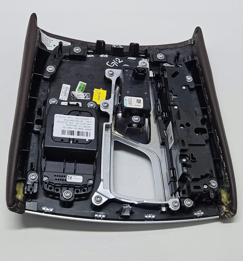 9352292-2015-2019 BMW 750i G11 G12 RHD Center Console Trim idrive & Switches OEM