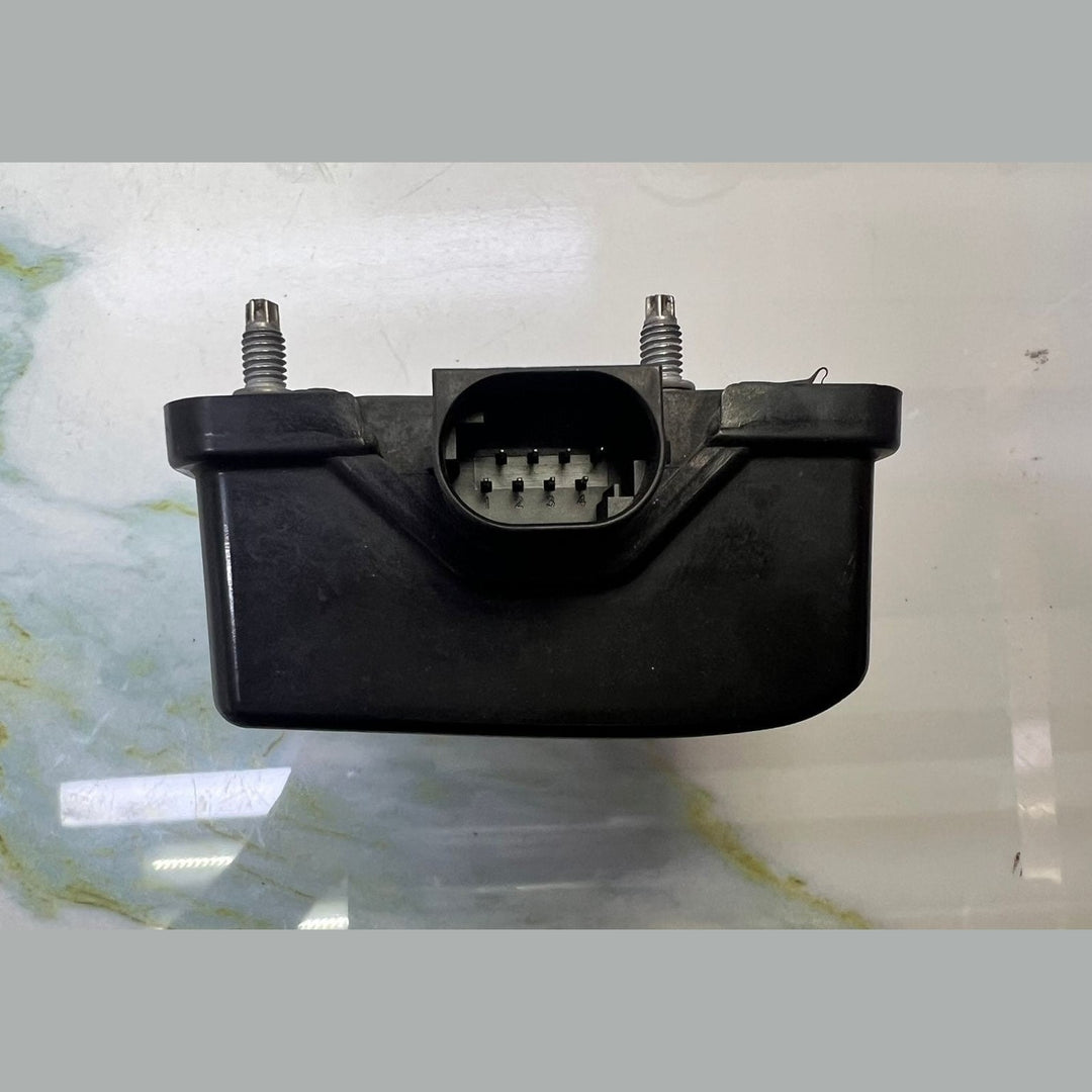 2011-2016 Mercedes E250 Distronic Cruise Radar Control Sensor A2129003300 W212 
