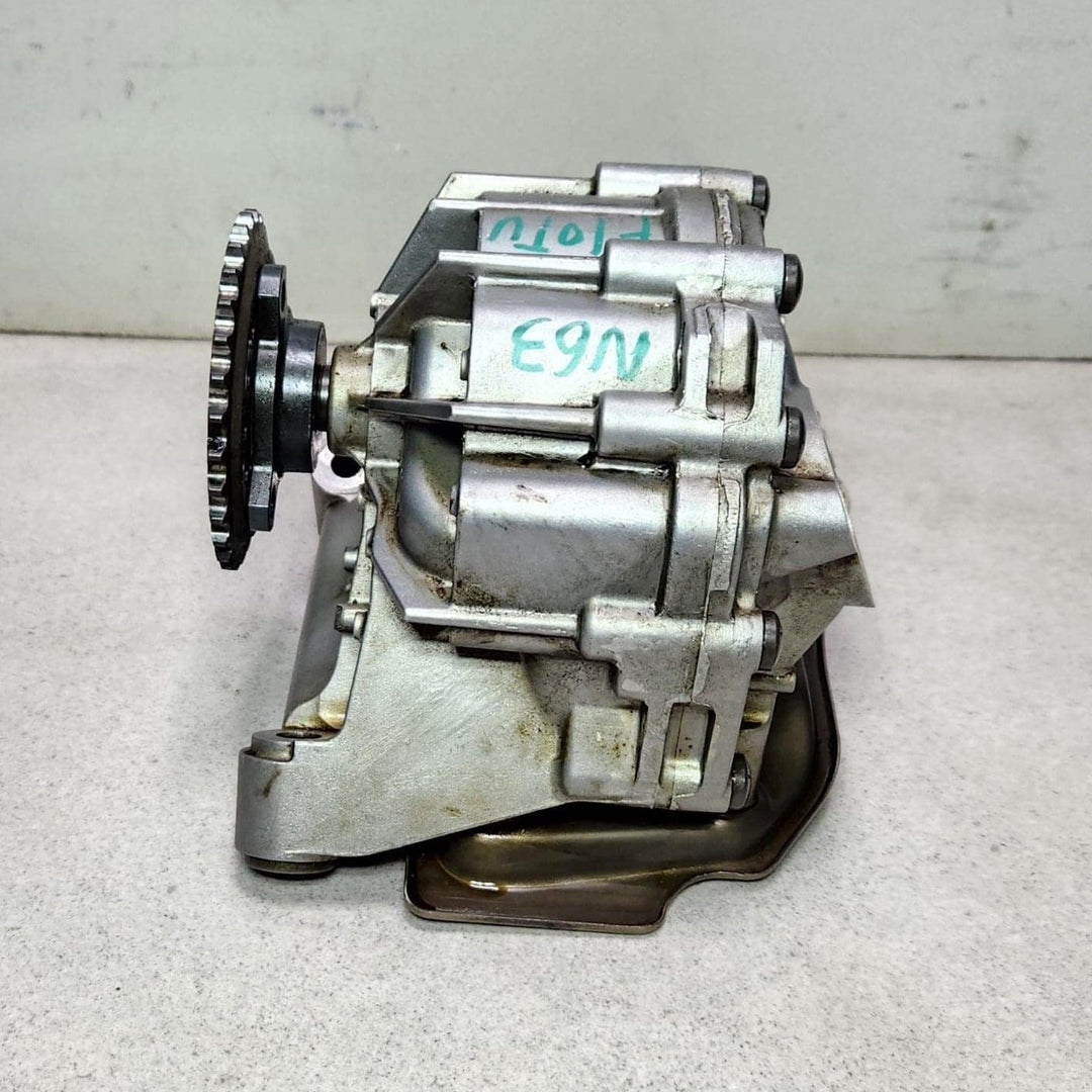 7648256 BMW X5 Engine Oil Pump 650i F12 2014-2018 OEM