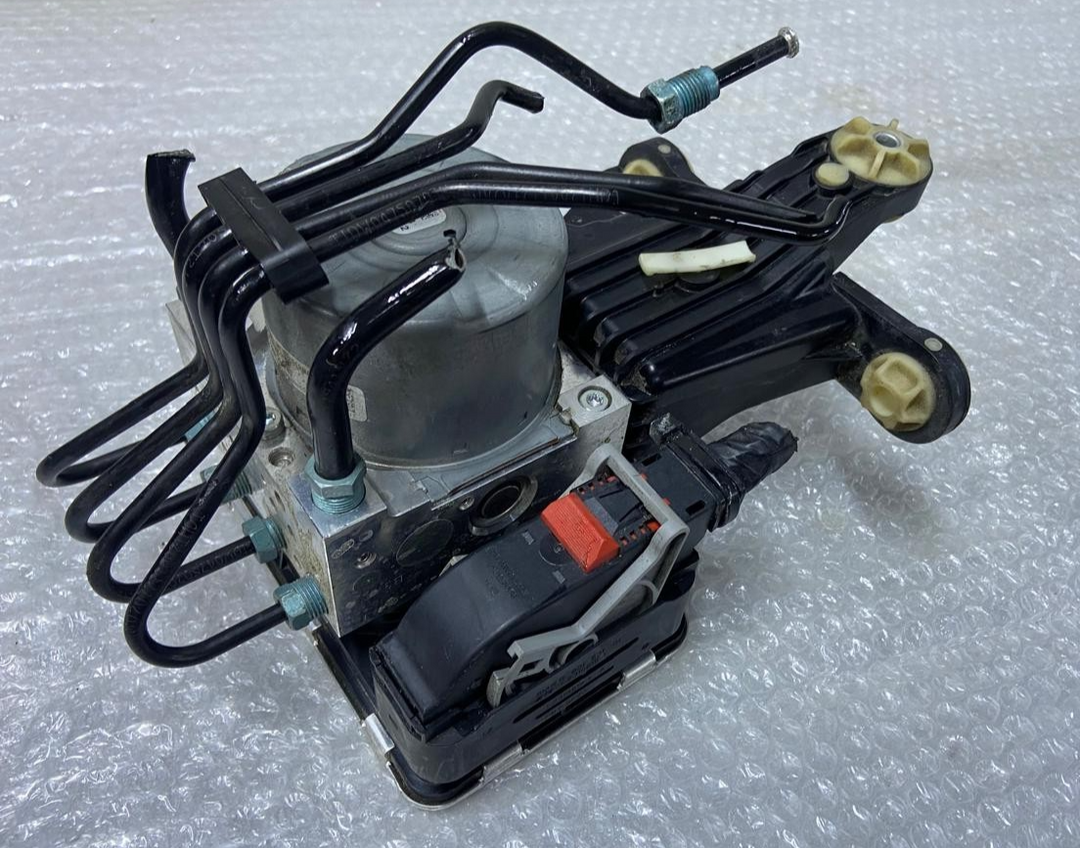 OEM 2021 BMW G20 G26 ABS PUMP ASSEMBLY 5A44C38-01 - 5A44C39