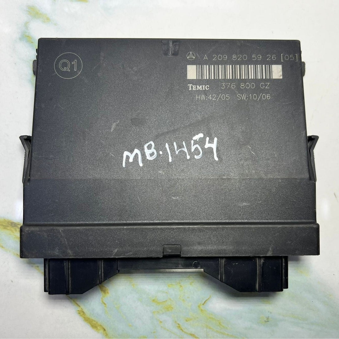 2006-2009 Mercedes-Benz W209 CLK Rear Body Control Module BCM A2098205926