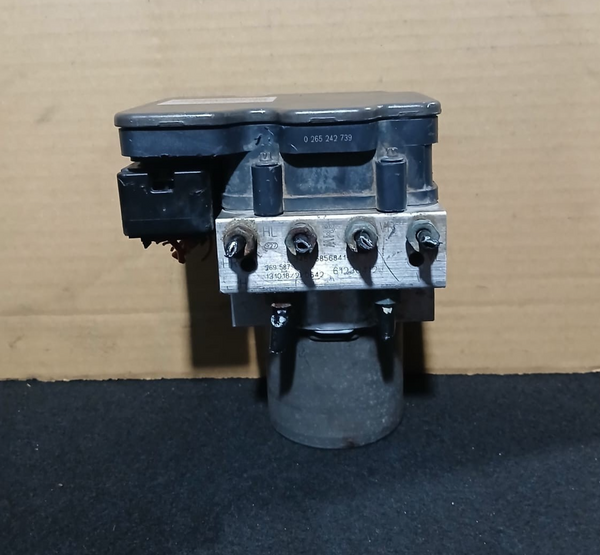 BMW X5 F15 ABS Anti Lock System Dynamic Stability Computer Brake Pump 6866244
