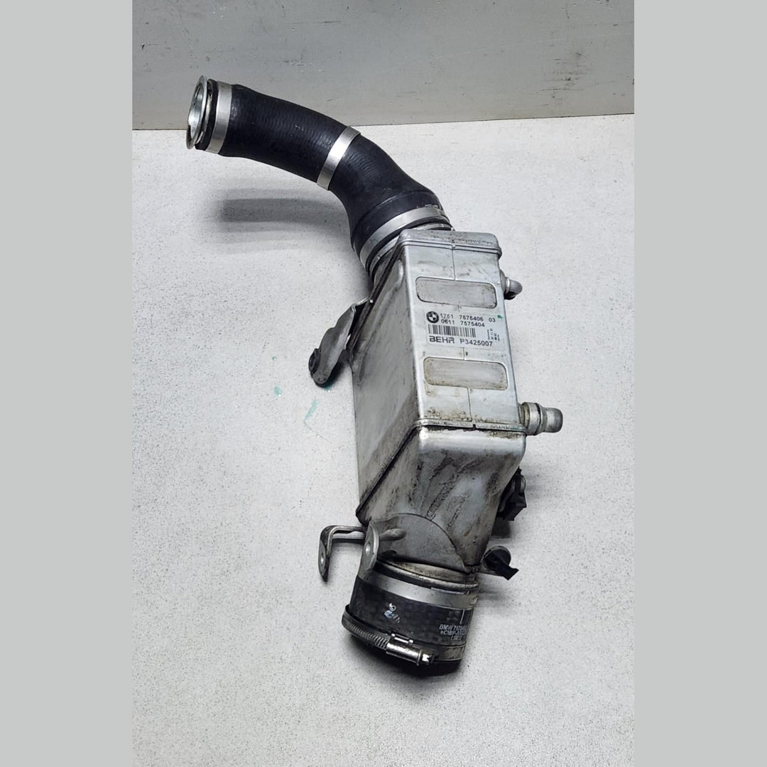 2008-2019 BMW X6 Intercooler 7575406 F01 F02 F04 F10 E70 F15