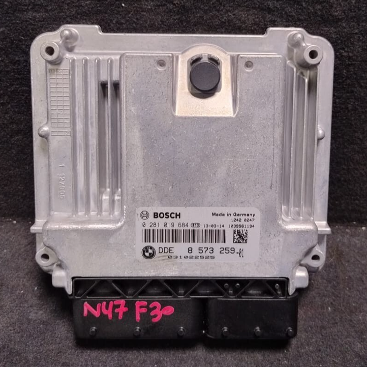 BMW 320d DIESEL N47N F30 F32 F34 F36 2013 ENGINE CONTROL ECU ONLY  8573259