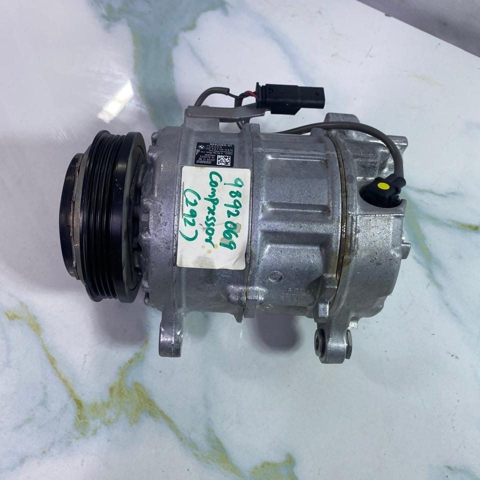 BMW Air Diesel B57 Compressor 9892069 BMW X5 G05, X6 G06, and X7 G07 G60 G61