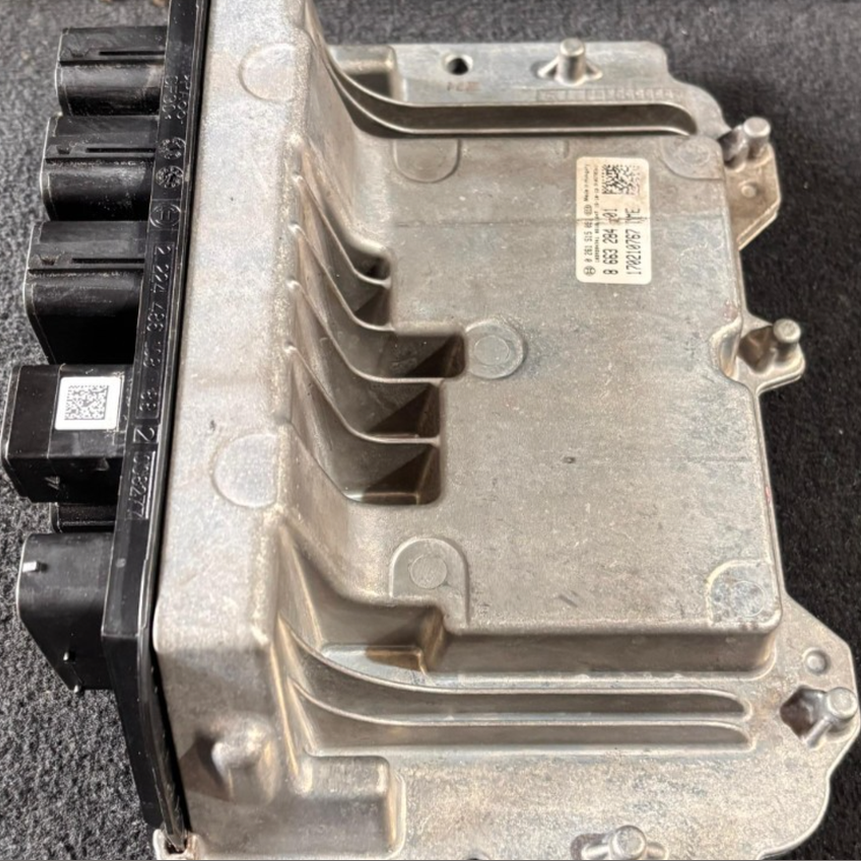 OEM BMW F20 B38 2016 ENGINE CONTROL UNIT ECU SET WITH KEY BOSCH - 8663284