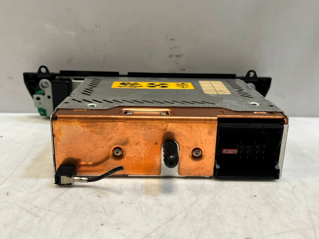 2004-2010 BMW X3 E83 Radio Receiver Am Fm Cd Player 9205282 OEM