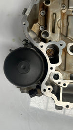 Bild in die Galerieansicht laden, BMW F10 M5 F12 F13 M6 S63N Petrol Engine Upper Oil Sump Pan. PNo-1113 7843143 9