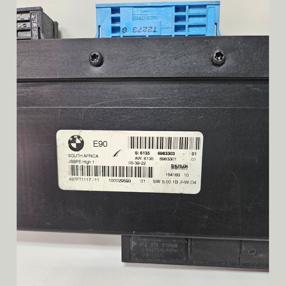 2006 BMW 325i Body Control Module Junction Box 6983303 OEM