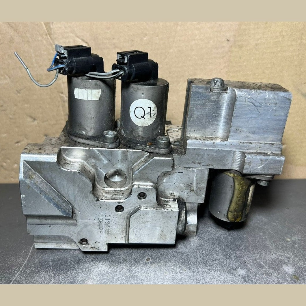 13-16 Mercedes GL450 GL550 Front Hydraulic Suspension Valve A166 3201158 OEM