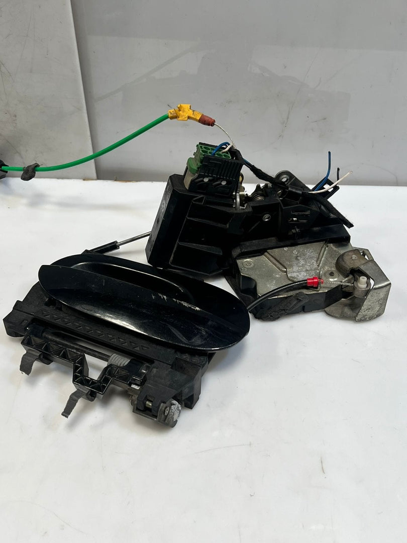 BMW 5 7 Series E39 E38 REAR RIGHT Central Locking Door Lock Actuator 8352165 OEM