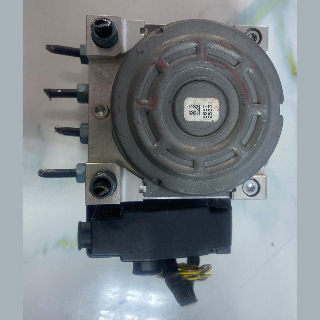 2014 BMW 428i xDrive Abs Pump Control Unit Module 6868319