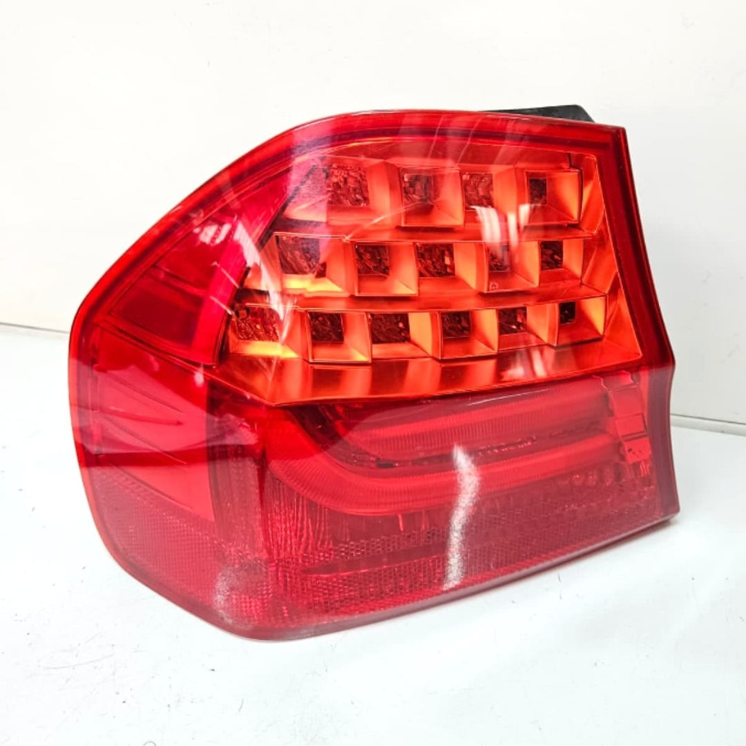 4871731-2008-2011 BMW 3 Series E90 E91 LCI 328i Rear Taillight Left Side OEM