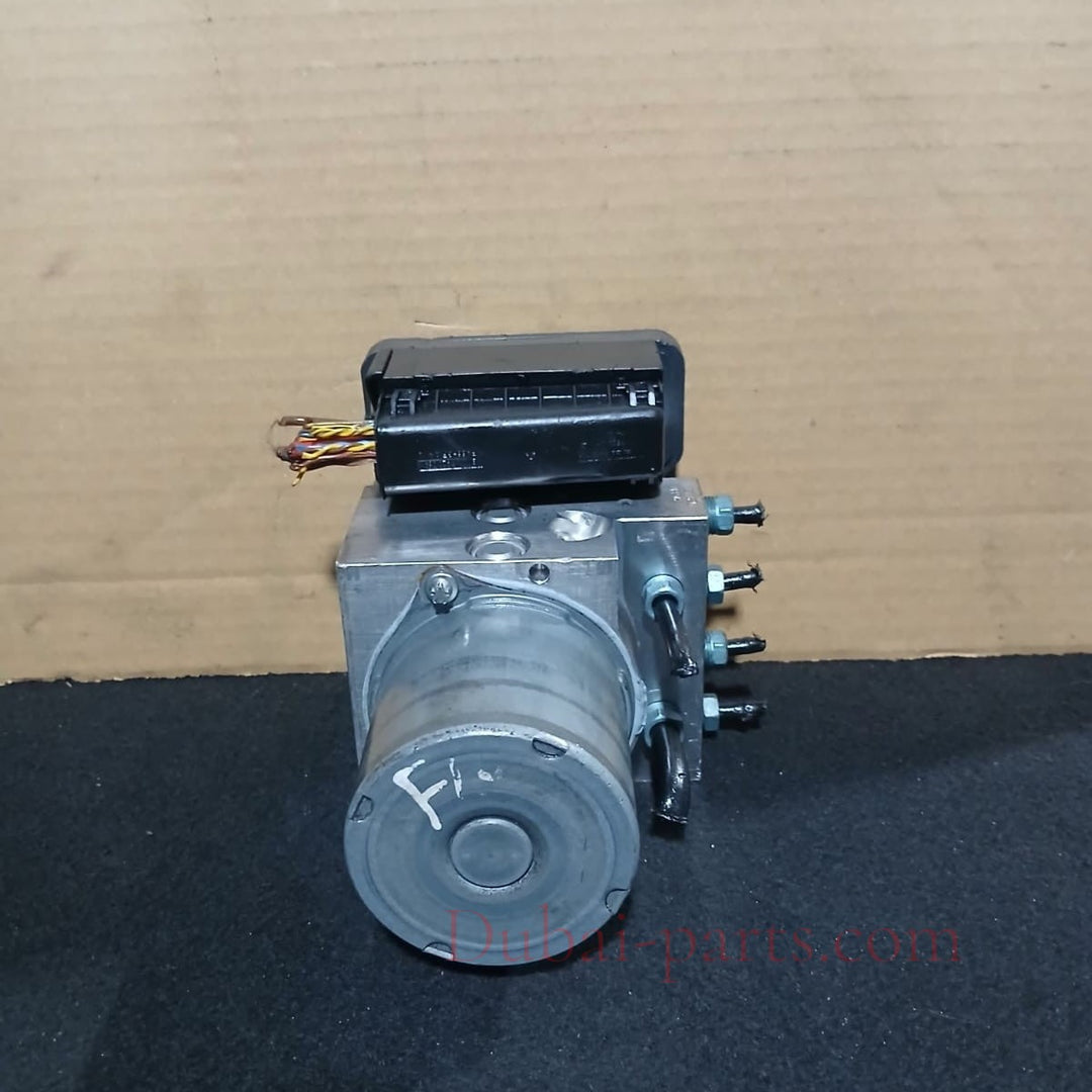 OEM BMW 5 series F10 F15 ABS ANTILOCK BRAKE PUMP CONTROL MODULE 6865860