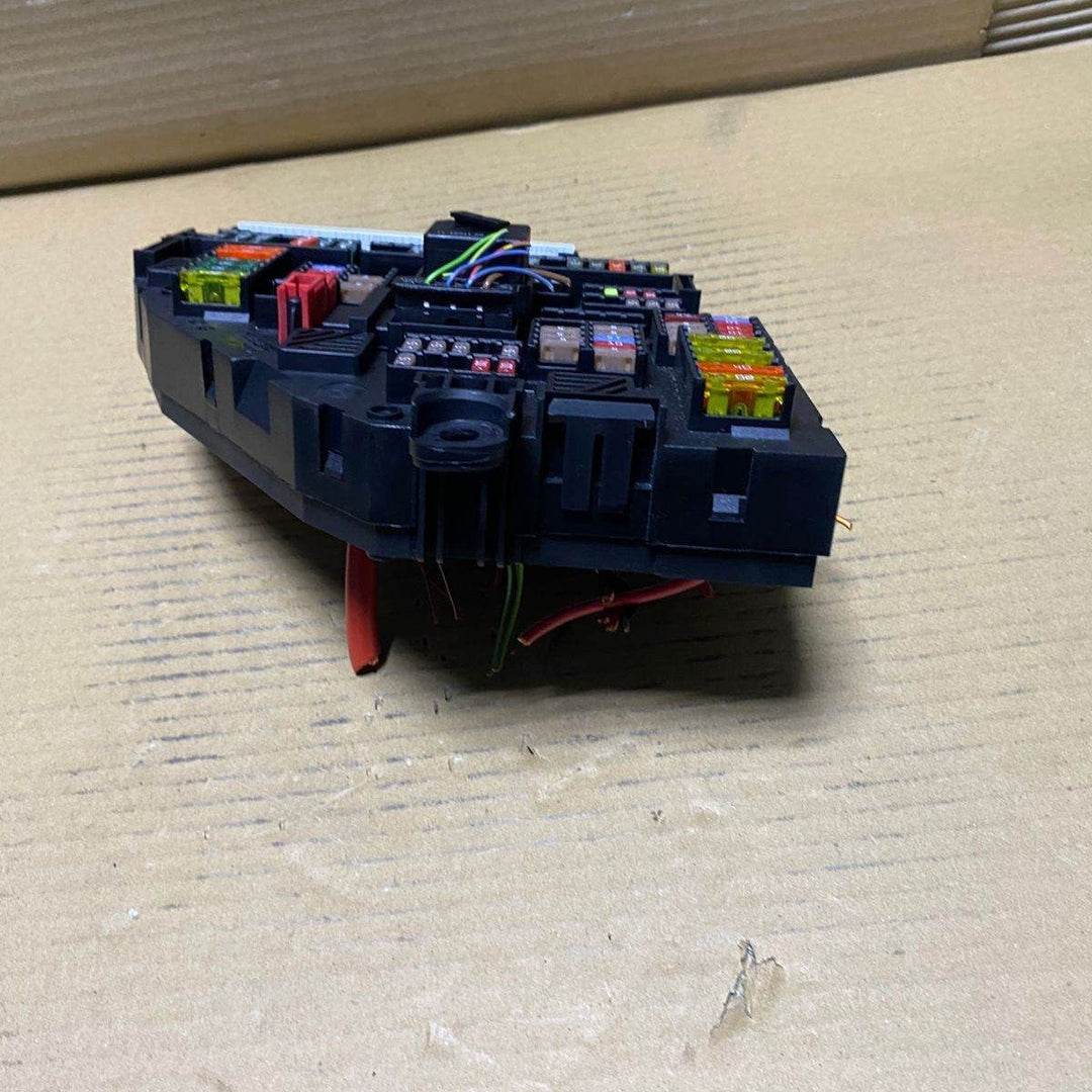 2013 BMW 750i Rear Power Distribution Fuse Box 9264924 F02