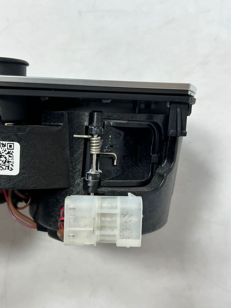 2019-2023 BMW 8' G14, G15, G16 M850i CENTRE CONSOLE Cup Holder 9396505 OEM