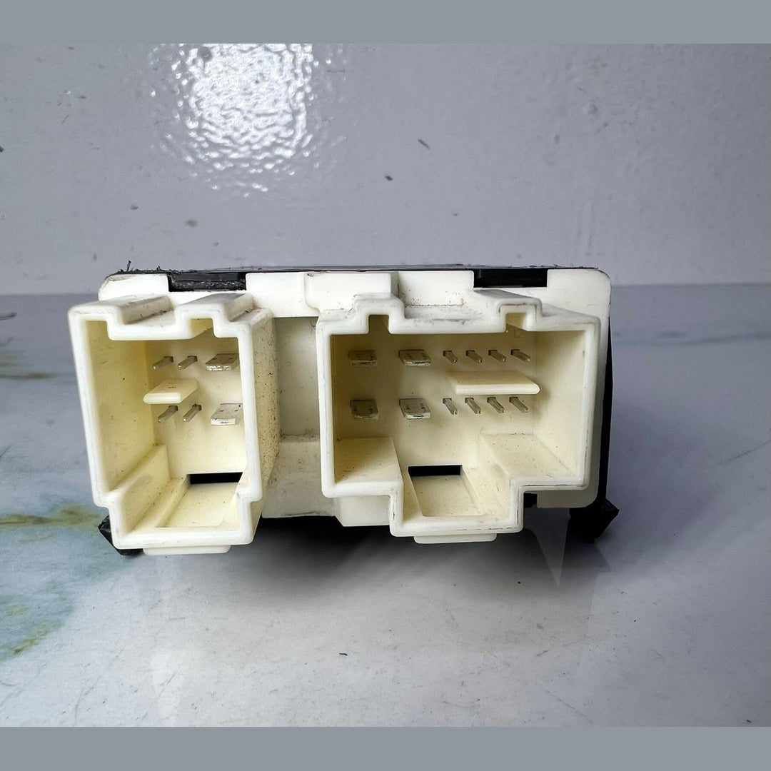 Mercedes Seat Heater Control Unit A1679000500 C118, V167, X167, V177, W177 W247
