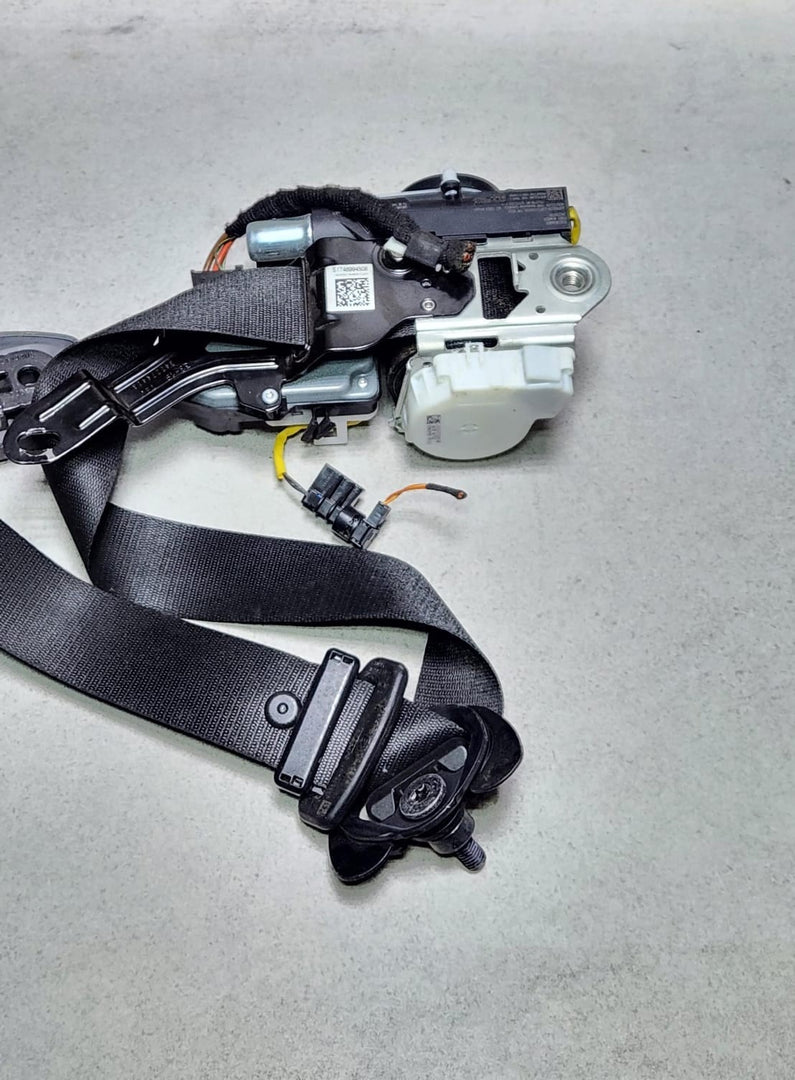 BMW X3 G01 Front Seat Belt S1746994508 OEM