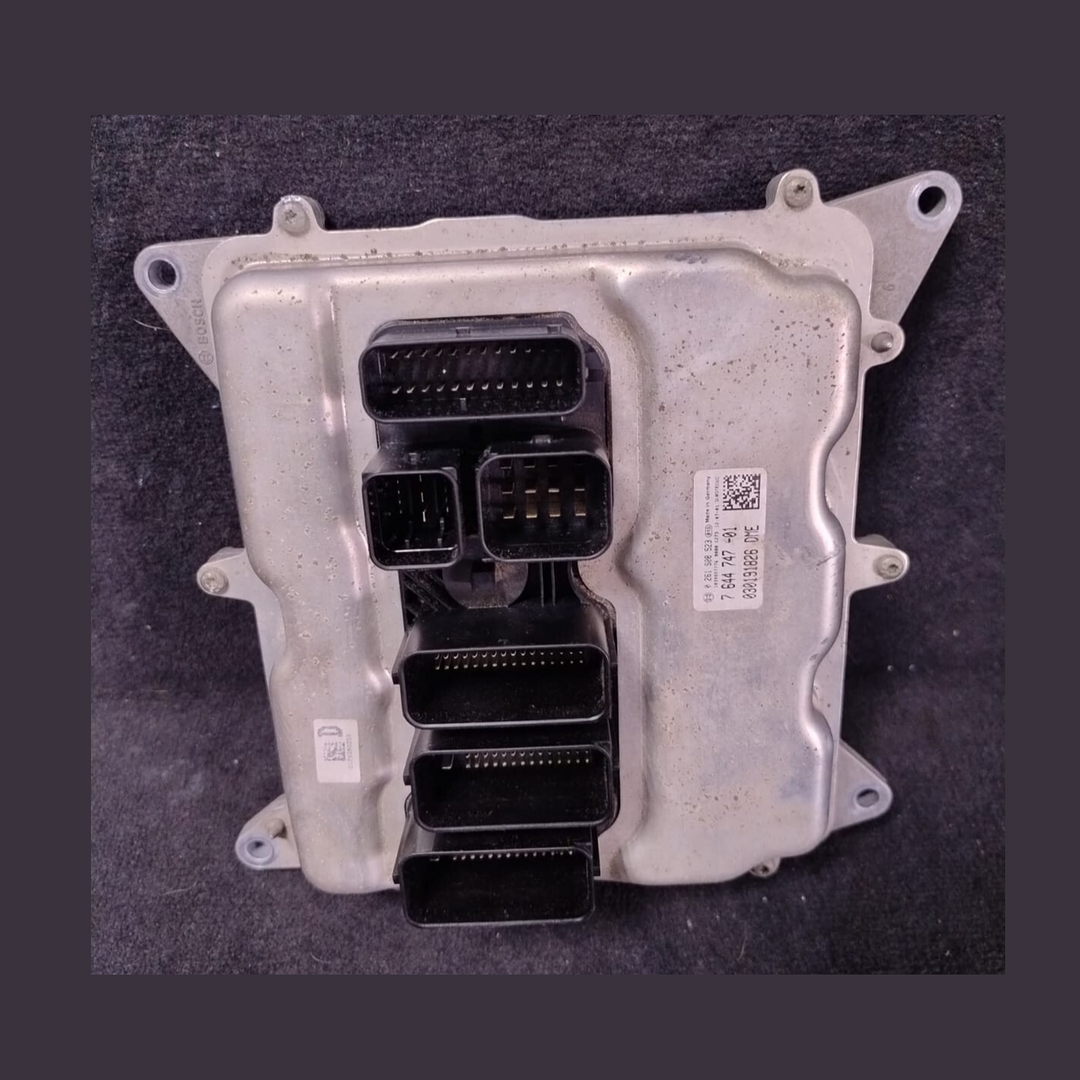BMW 520i F10 2010-2013 N20 ENGINE CONTROL ECU UNIT + MODULE  DME 7644747