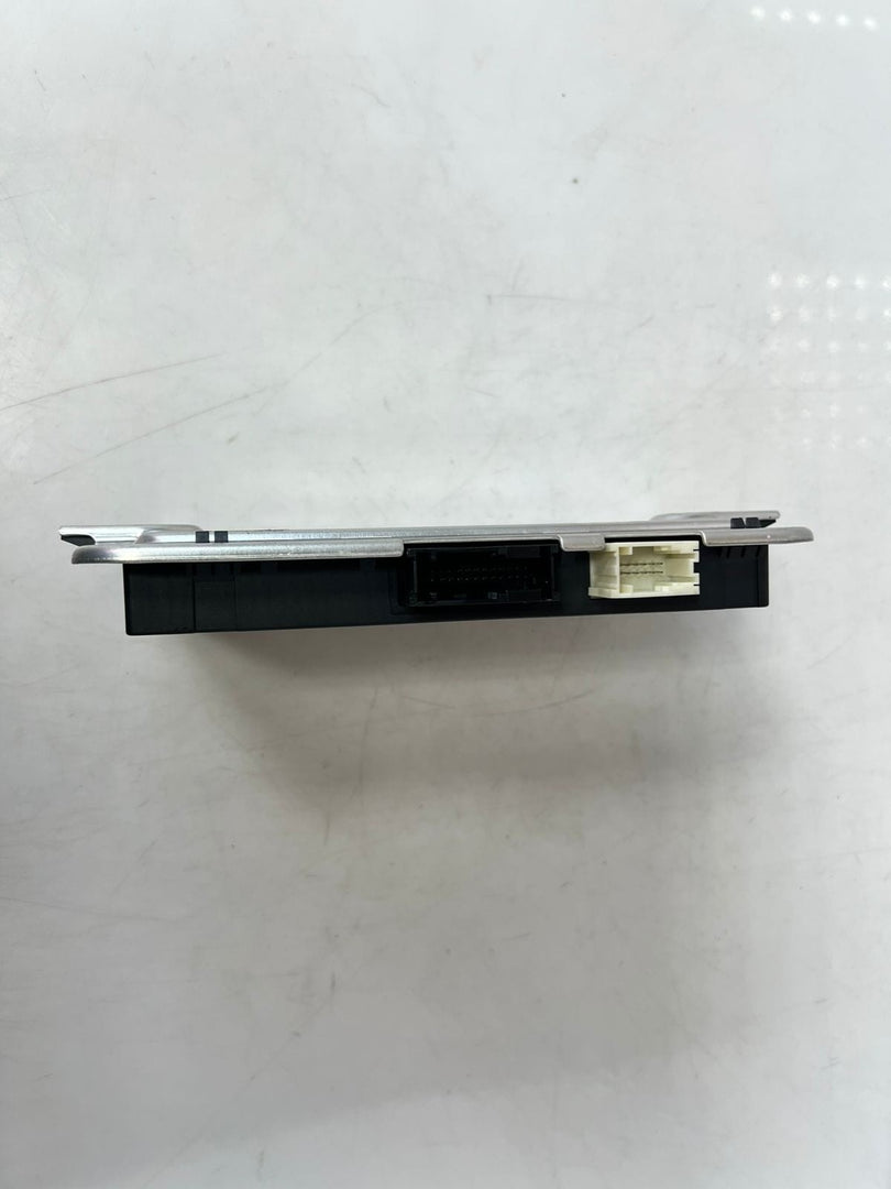 BMW FRM III F01 F02 F04 F07 5 7 XENON Footwell Light Control Module 9225712 OEM