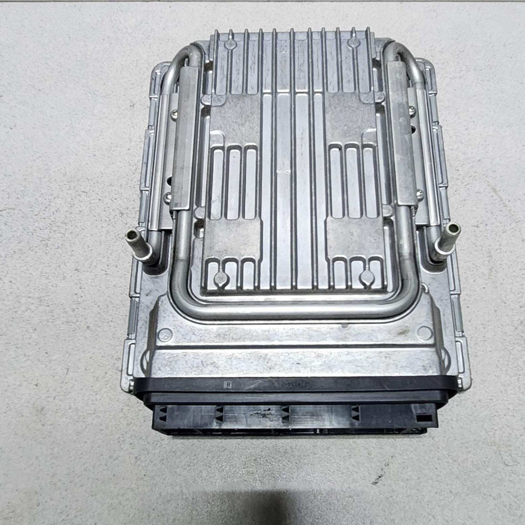 2009-2012 BMW 750i Engine Control Module 7598345