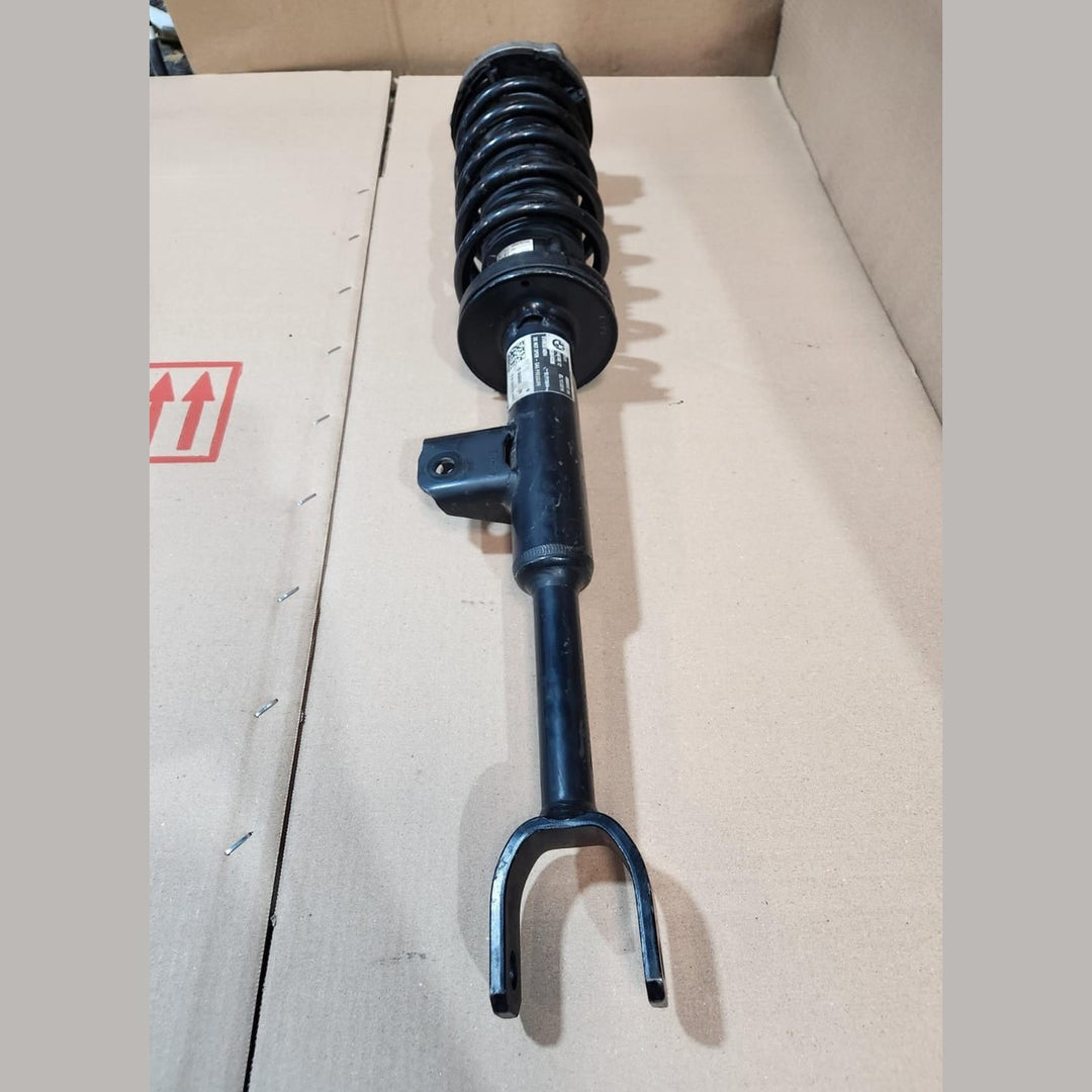 2017-2023 BMW 530i Front Shock Absorber 6866592 5 Series G30 530i and 540i 