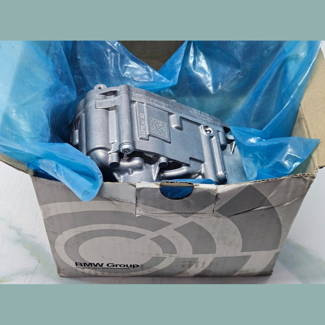 OEM BMW F80 F82 F83 M3 M4 S55 Engine Oil Lubrication Pump Brand New 8011851
