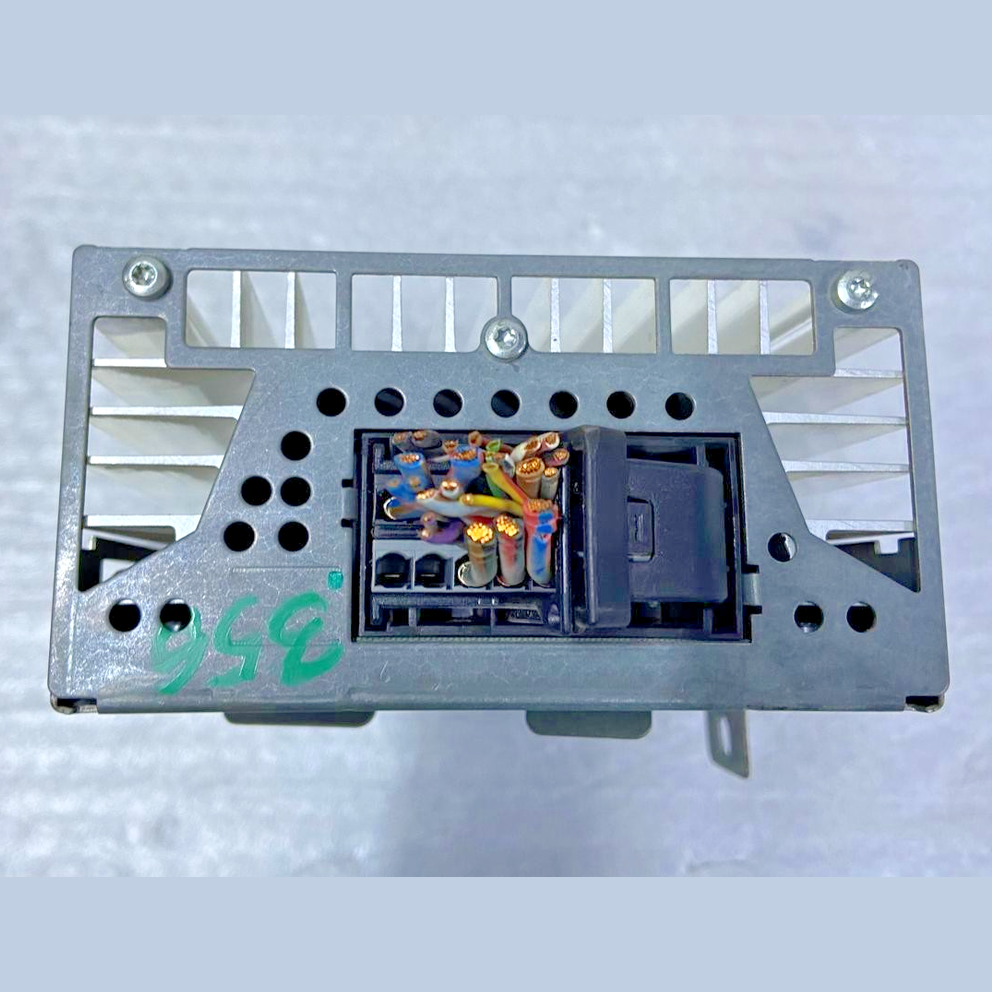 OEM BMW 5 SERIES F10 RADIO SOUND AMPLIFIER 9266356 HARMAN KARDON