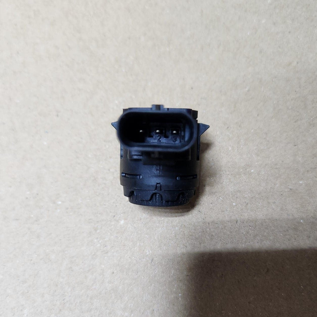 Genuine BMW Park Ultrasonic Sensor 9472277. F40 F44 G20 G11 G12 F91 G15