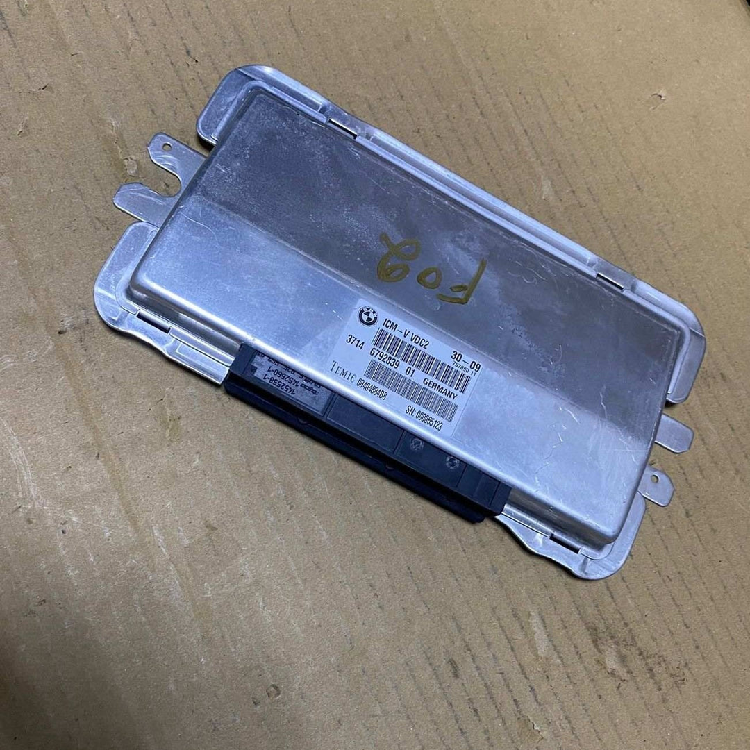 2011-2016 BMW 528i Suspension Control Module 6792839 F10 F11 F01 F02 F03 F04 7 S