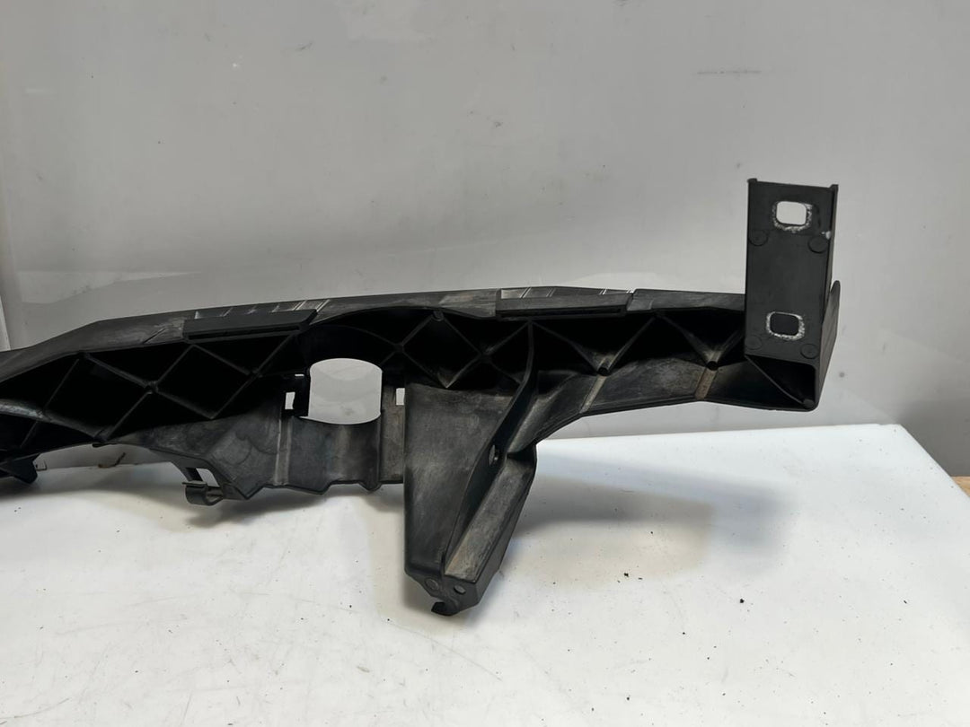 2006-2008 BMW 325i 3 Series E90 E91 Headlight Mounting Bracket LEFT 7116707 OEM