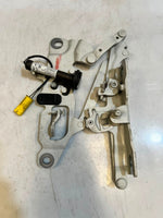 Load image into Gallery viewer, 2012-2016 BMW 5 Series F10 F11 650i Bonnet Hood Hinge 7249887 OEM