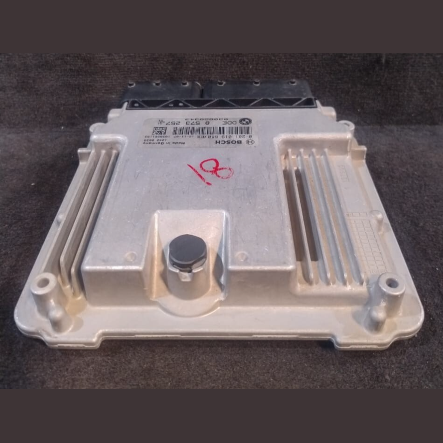 BMW F10 F11 520d DIESEL N47N 184HP  ENGINE CONTROL UNIT ECU ONLY  DDE 8573257