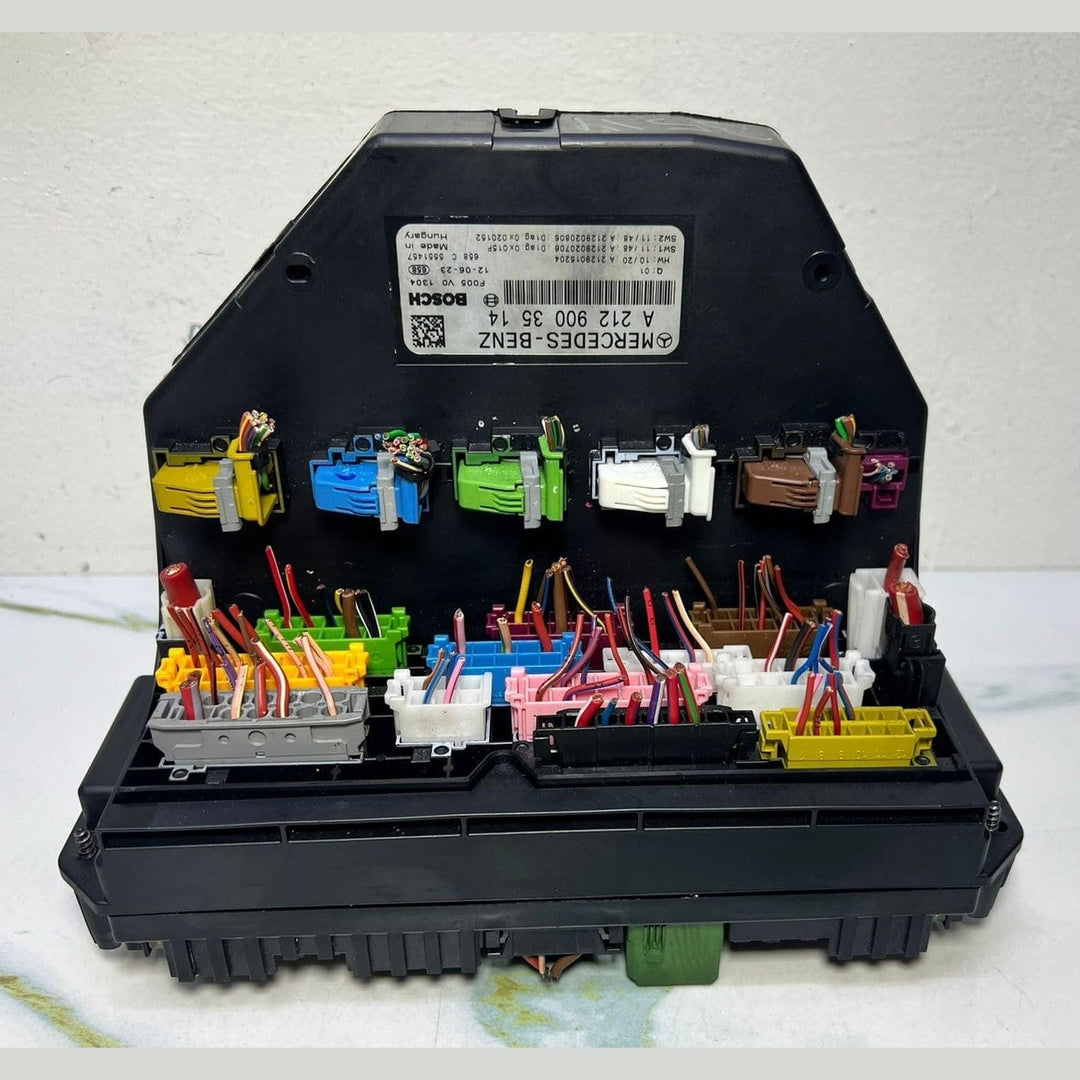 Mercedes Fuse Box Control Module A2129003514 W204 C-Class