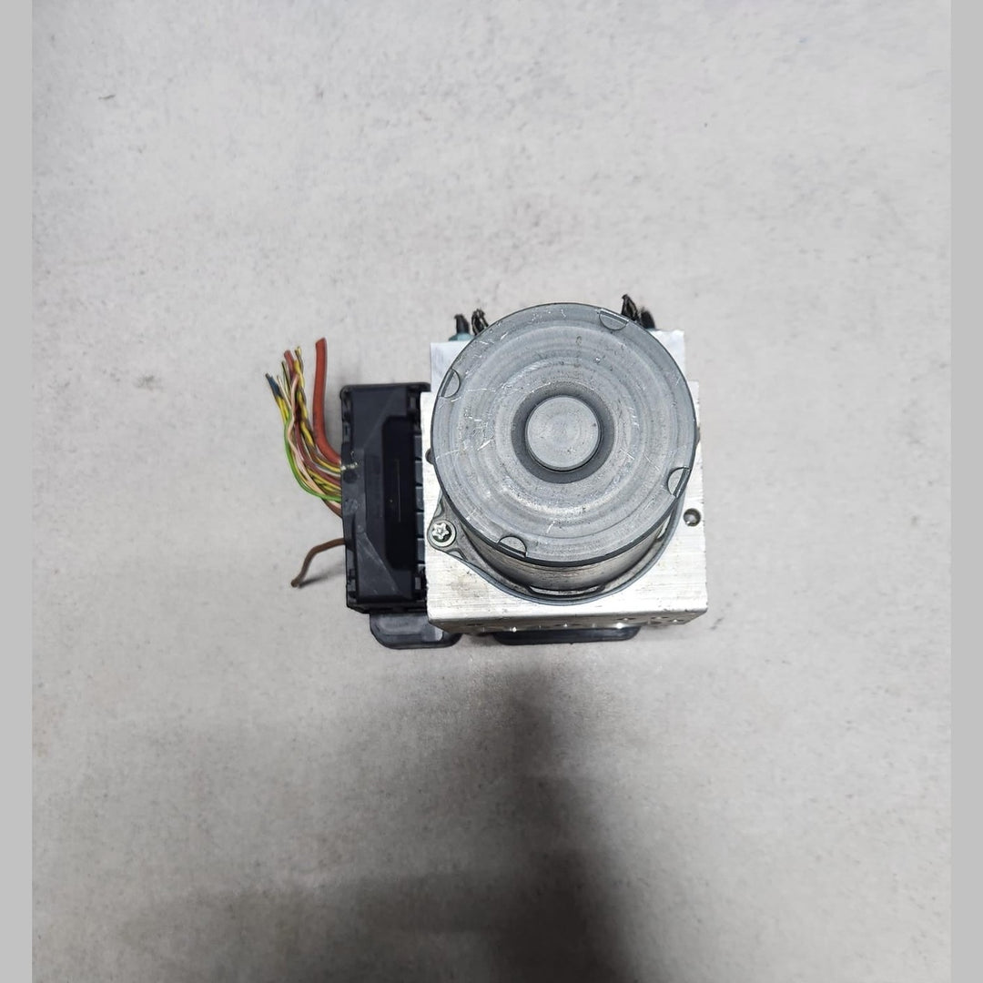 2014-2018 BMW X5 Abs Pump Module 6870759 X5 and X6 F15 F16