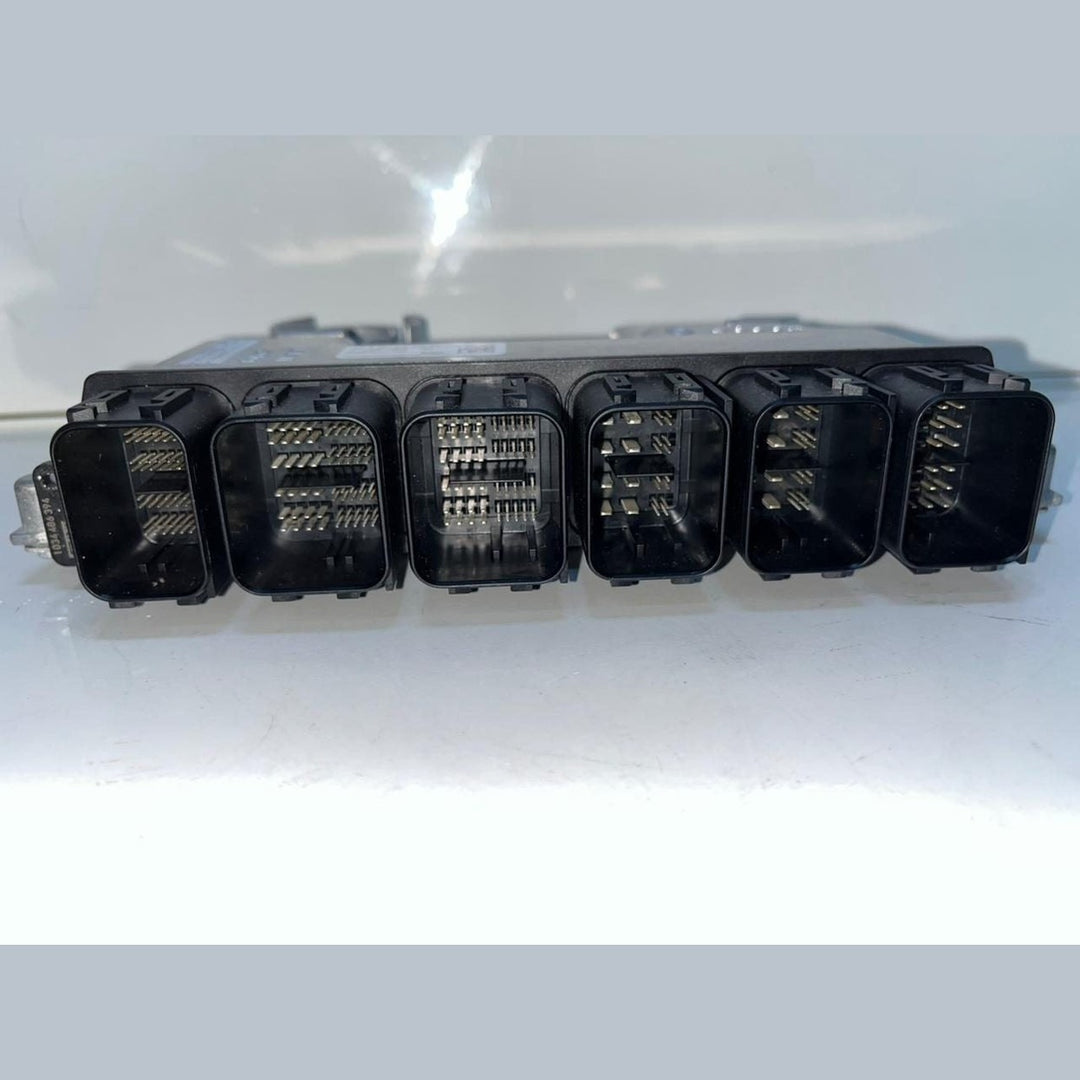 OEM BMW X5 G05 Engine Control Unit ECU Only DDE 7102358