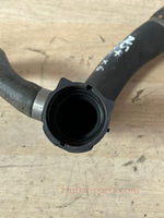 Bild in die Galerieansicht laden, 08-19 BMW E70 F71 F16 F15 X5 3.0L ENGINE COOLANT RADIATOR UPPER HOSE TUBE OEM