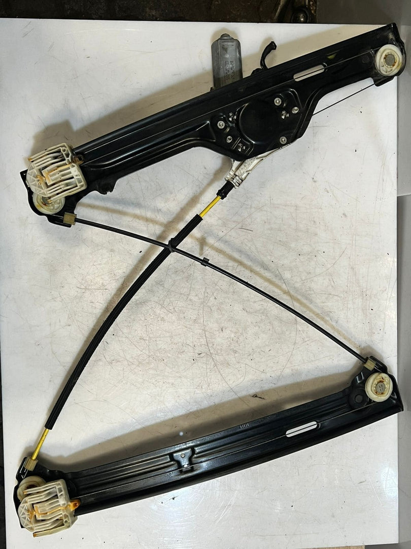 2008-2014 BMW X6 E71 RIGHT Front Door Window Regulator With Motor 7267664 OEM