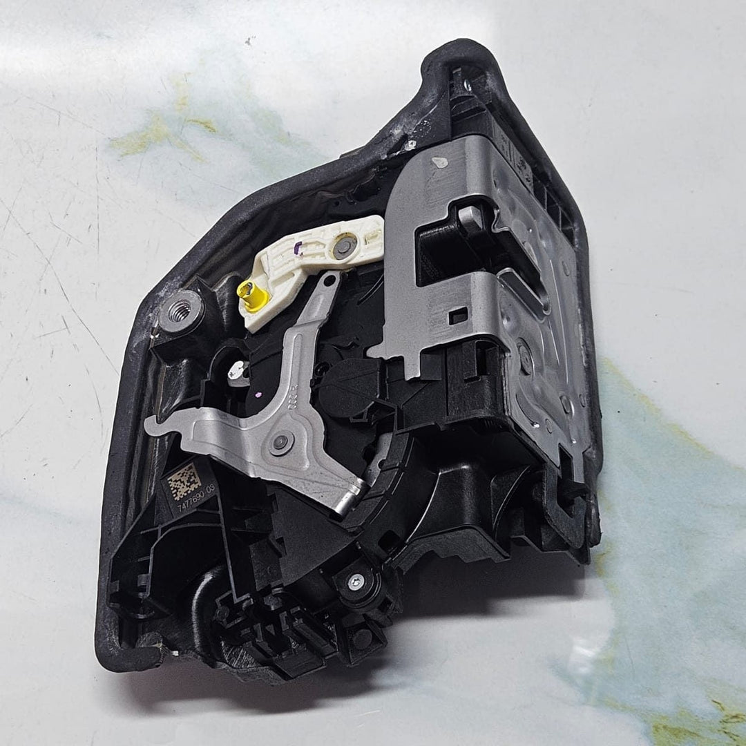 BMW 5 G30 530i 2017 RHD Rear Right Door Lock 7477690 OEM