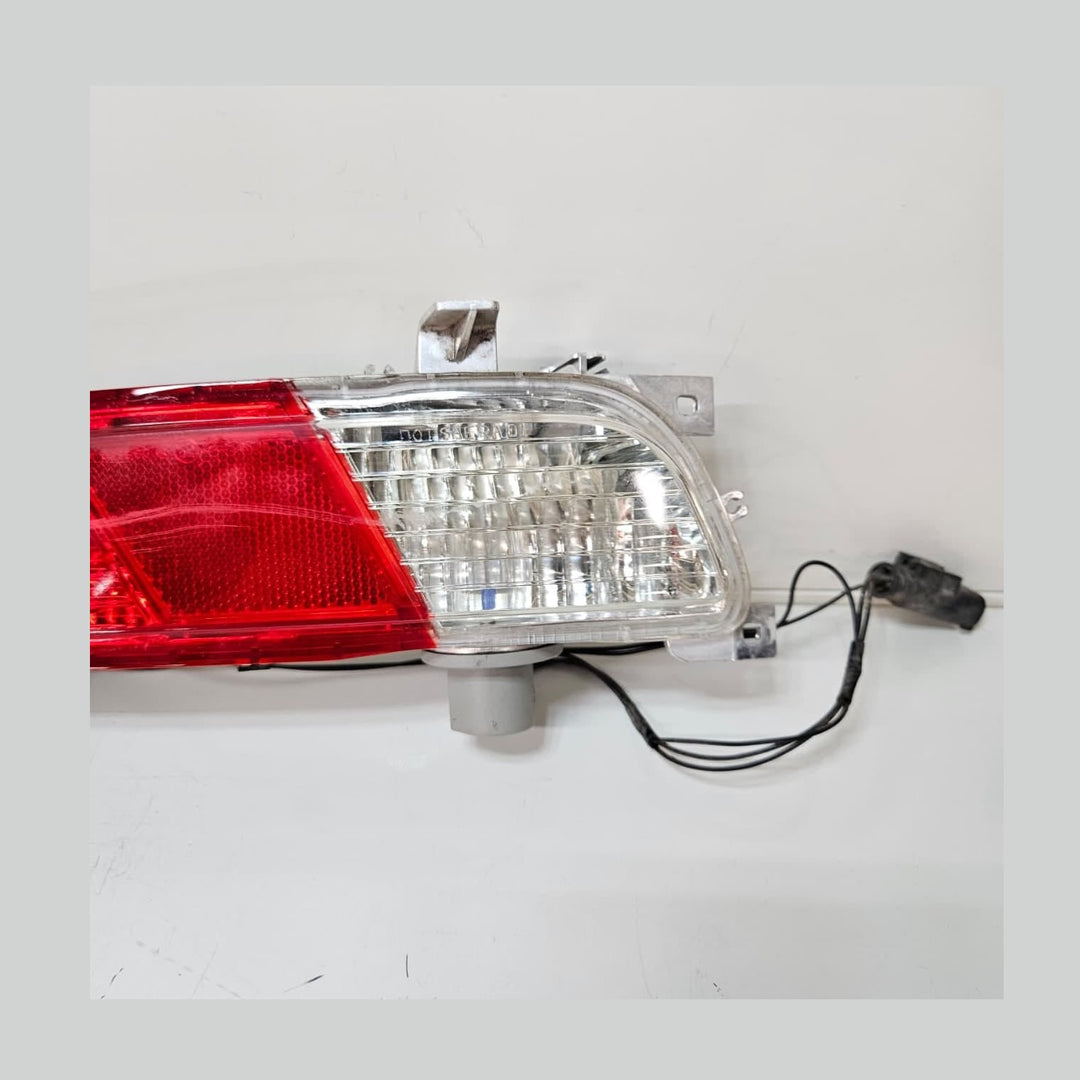 6911899-2006-2008 BMW 6 Series E63 E64 M5 Bumper Light Rear Left OEM