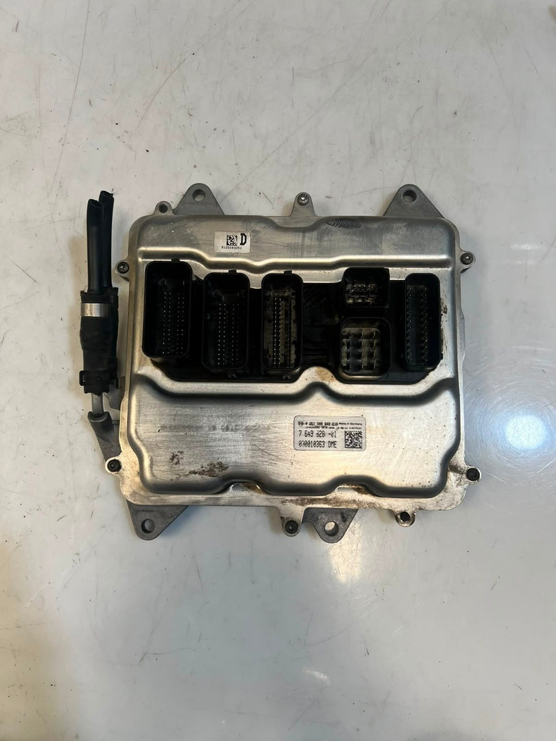 BMW F02 7 Series 750i N63B44B Engine Control Unit ECU SET DME+CAS+1KEY 7649828