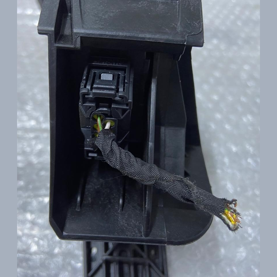 OEM BMW F44 G20 G21 G26 X3 G01 X4 ACCELERATOR PEDAL THROTTLE PEDAL GAS- 6889820