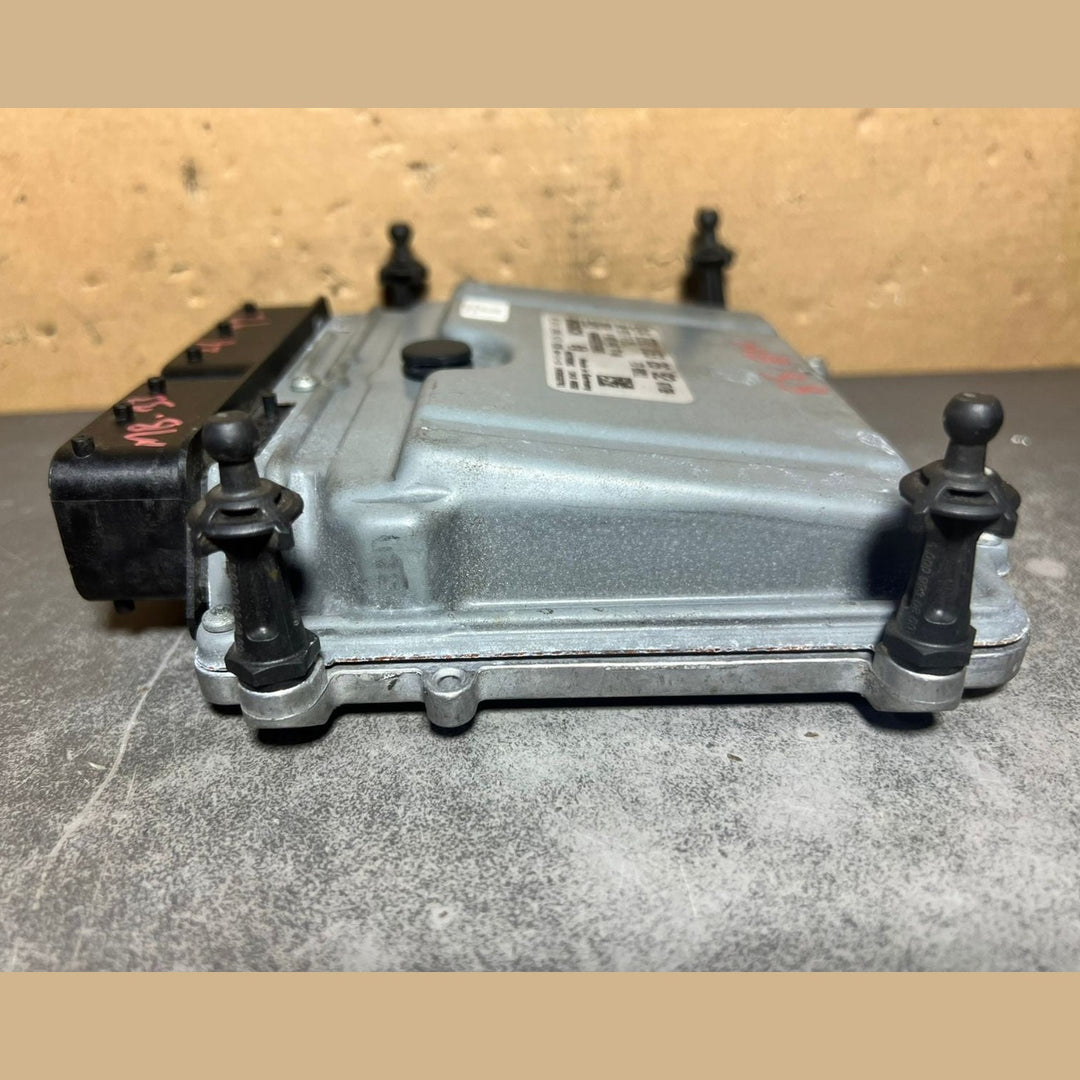 08-10 Mercedes W204 C-Class Engine Control Module Unit ECM ECU A272 1532692 OEM