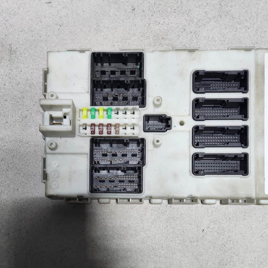 2012-2018 BMW M3 Front Electronic Module 6825539