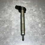 Bild in die Galerieansicht laden, Genuine Mercedes W164 Fuel Injector Sprinter 3.0L OM642 A642 0700587 Oem Diesel