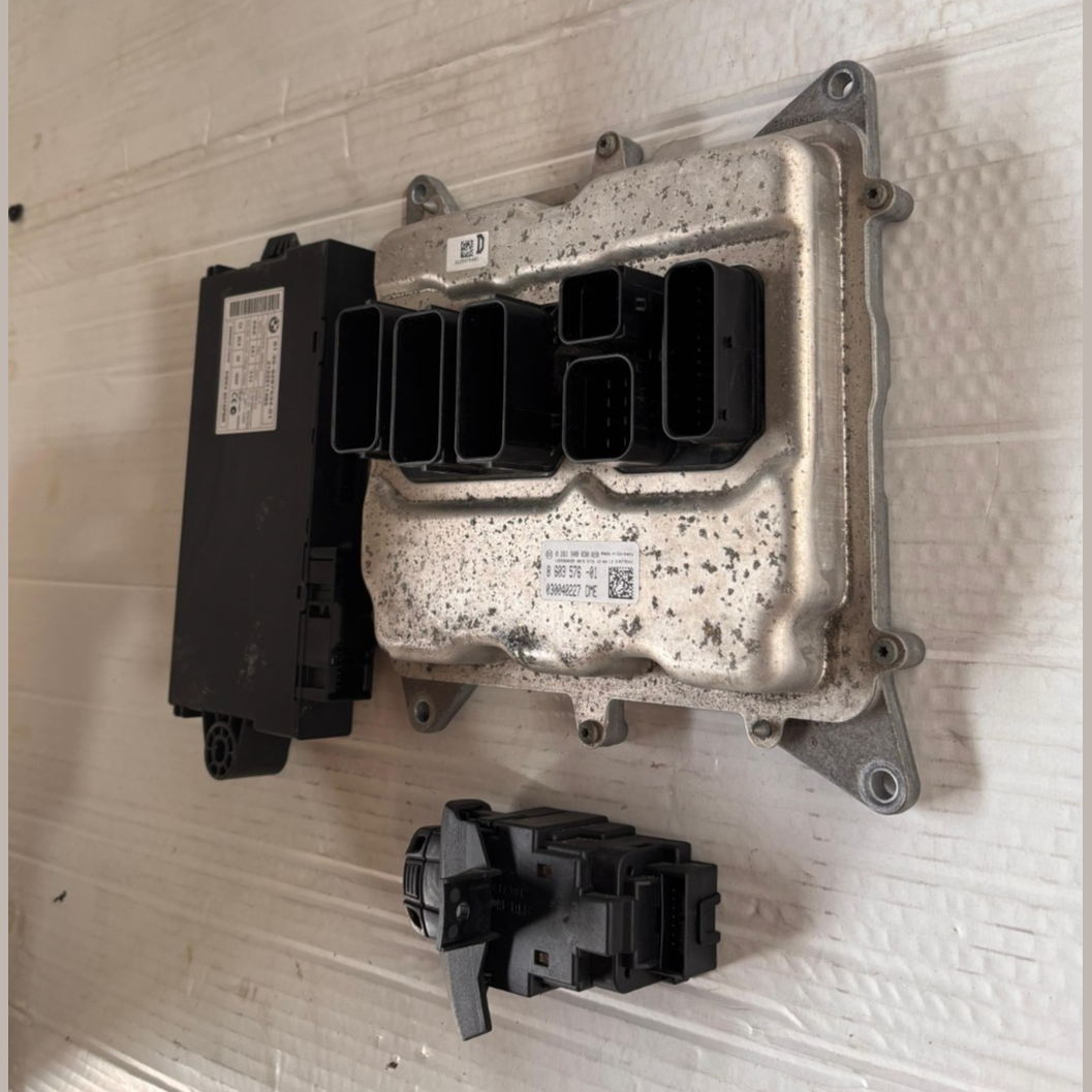 BMW X1 E84 20I 28I N20 ENGINE ECU DME COMPLETE SET - 8603576