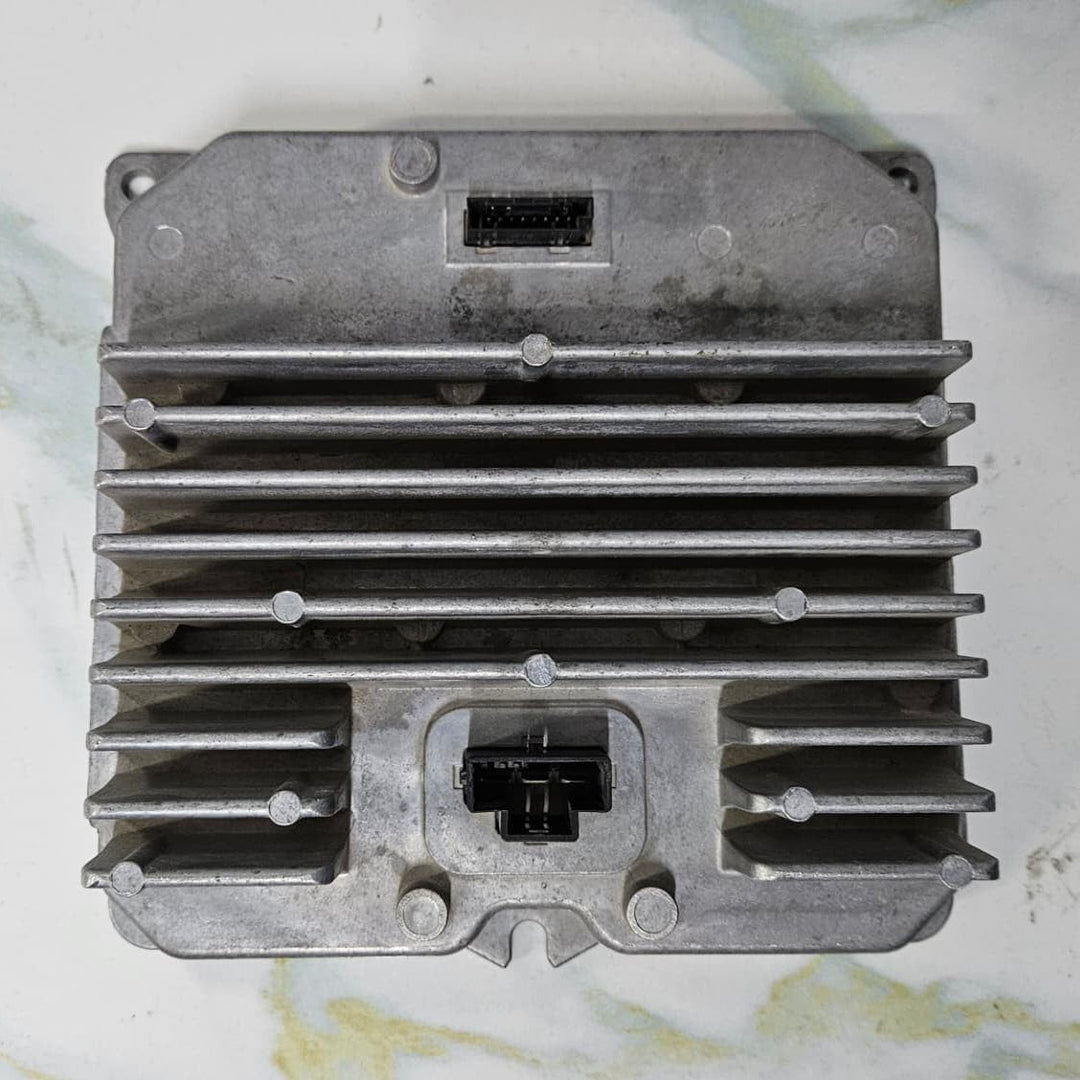 OEM BMW 2016-2019 G11 G12 G30  POWER CONTROL MODULE PCU 500   9330190